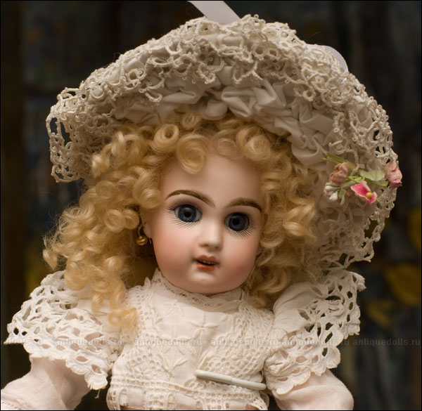 http://www.antiquedolls.ru/dolls/031208/jumeau2_2.jpg