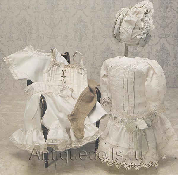 http://www.antiquedolls.ru/picts/p_dress_1.jpg